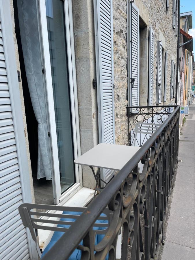 Appartement T4 70M2 - Meuble - Centre Ville - Proche Thermes Lons-le-Saunier Exteriér fotografie